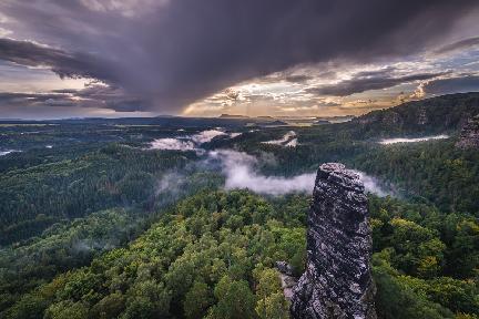 Belleza de la desconocida naturaleza de Suiza Bohemia, República Checa