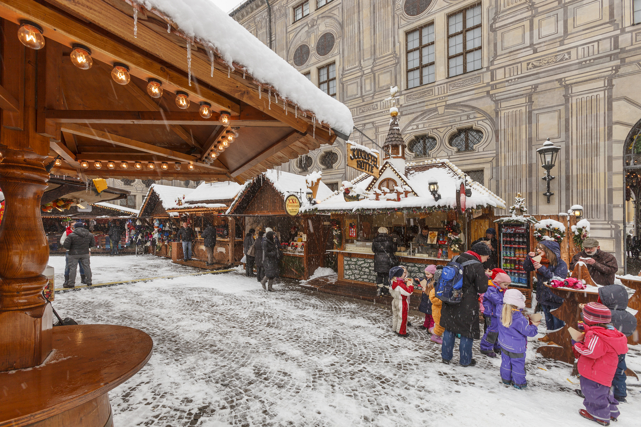 Mercado navideño de Residenz en Múnich, Alemania