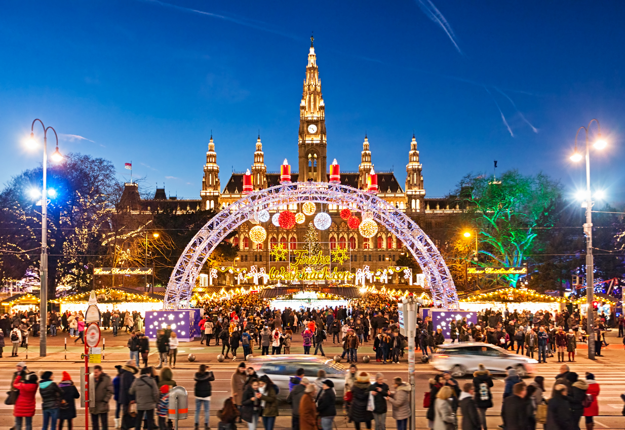 Mercado navideño de Rathausplatz en Viena, Austria